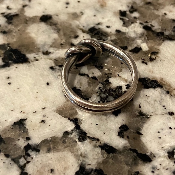 James Avery retired Lovers Knot Ring, Size 6.5 - Picture 2 of 10